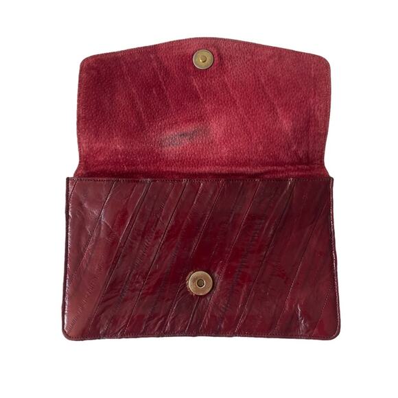 Vintage 1970s Eel Skin Clutch Bag Foldover Deep Red GUC - Picture 11 of 15